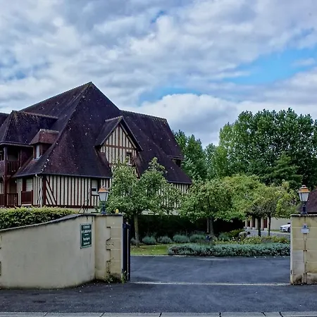 Cmg - En - Piscine Et Tennis - 1